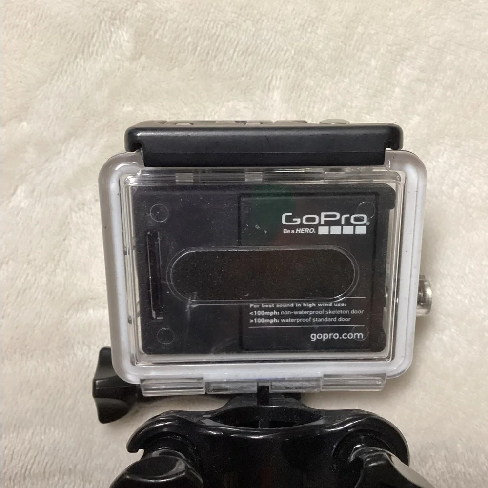 GoPro HERO 3 Grey, Underwater Photography Camera with Wide-Angle Lens